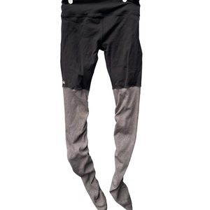Black and Grey Alo Yoga Leggings Medium